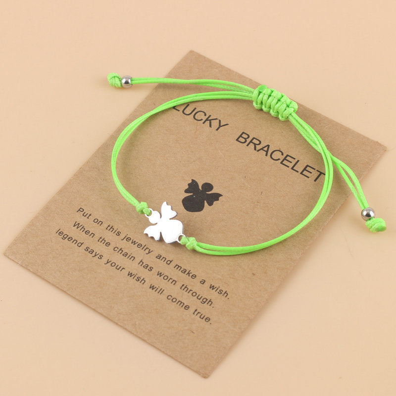 Lyckoängel – betonar både skyddsängeln och den lyckobringande kraften.